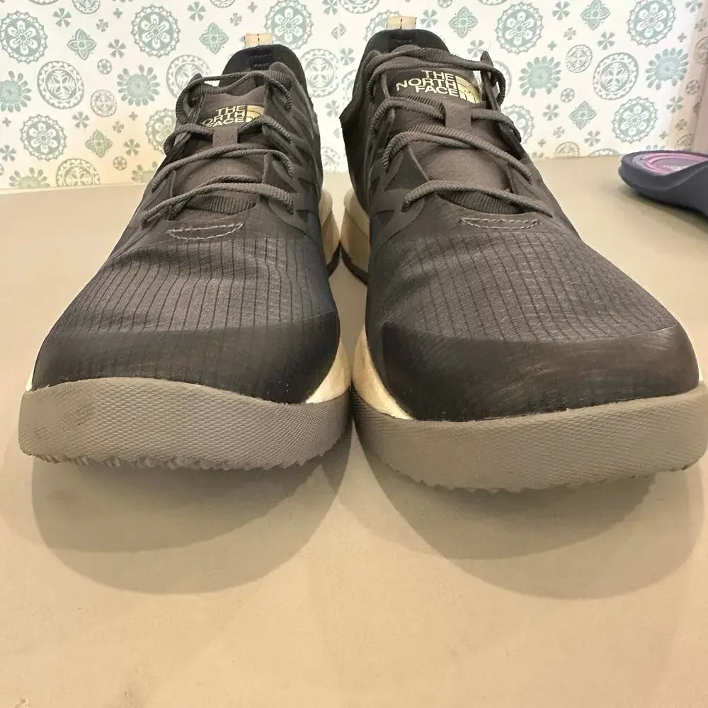 The North Face Flypack Womens Size 10 Running Shoes‎ Sneakers Black Gray Lace Up